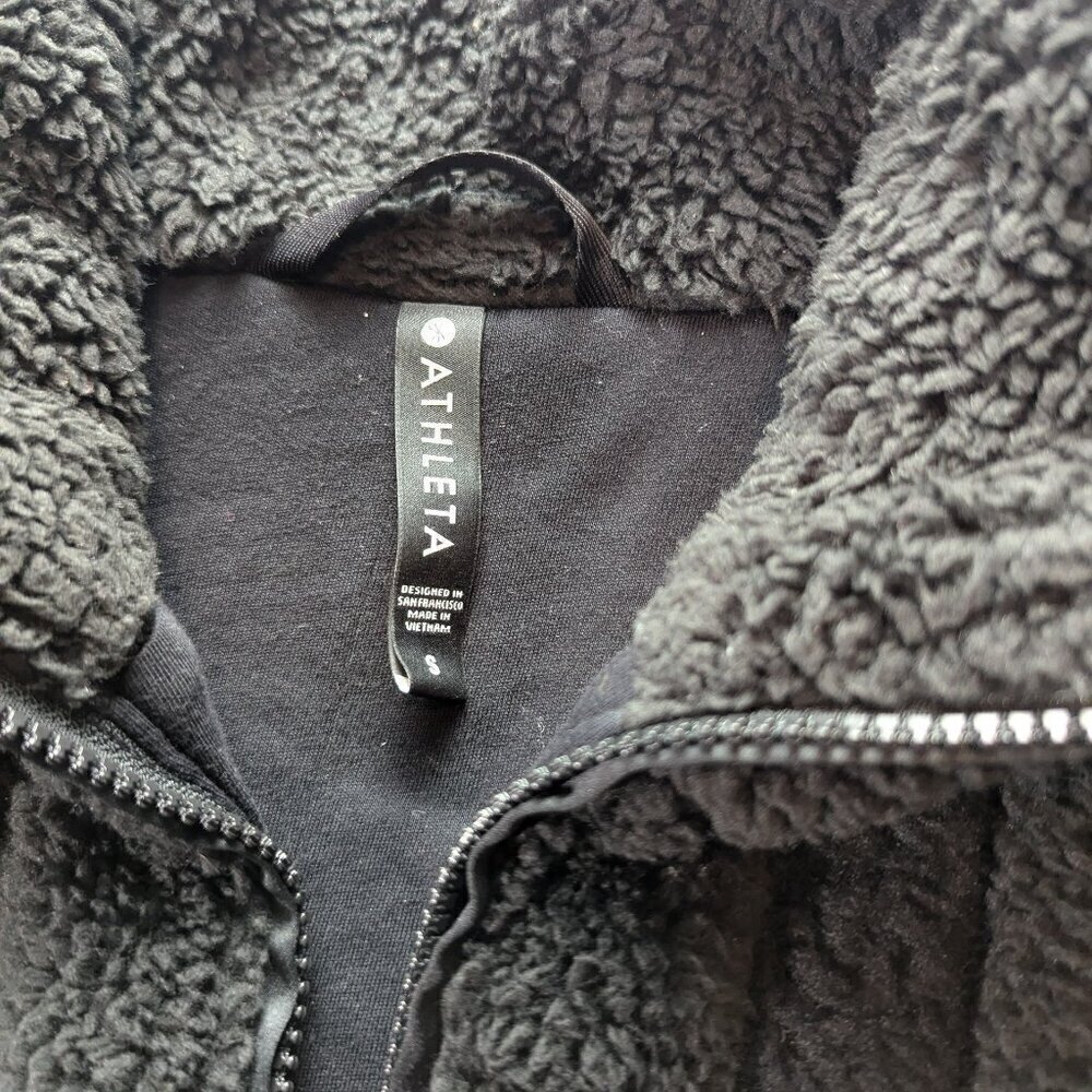 ATHLETA Willow Fleece Sherpa Jacket Women's S Small Black Fuzzy Bomber 599478 - Picture 10 of 16